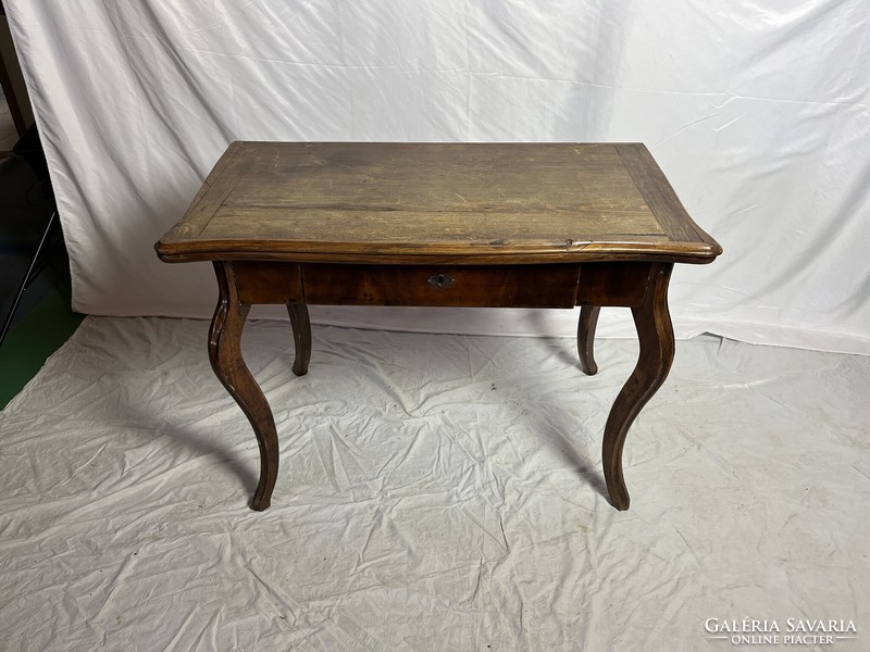 Antique bieder table with drawers