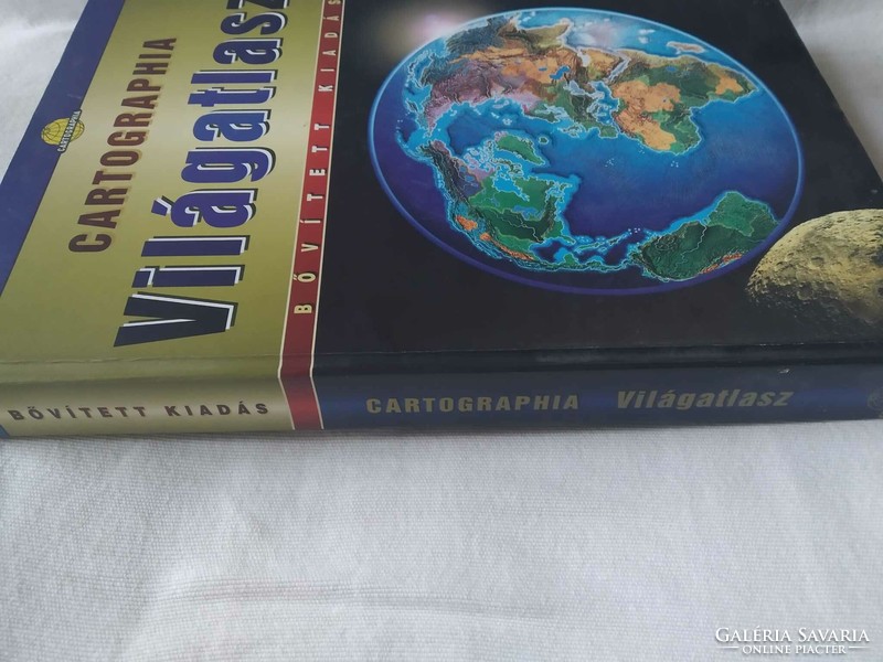 Cartographia Világatlasz 2001/2002 kiadás
