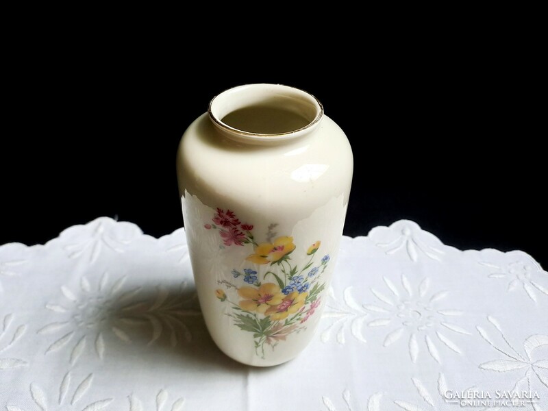 Very nice Bavarian schirnding porcelain vase with flower pattern 17 cm