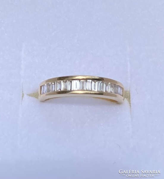 18 karátos arany gyűrű,bagett csiszolású brilliánssal!