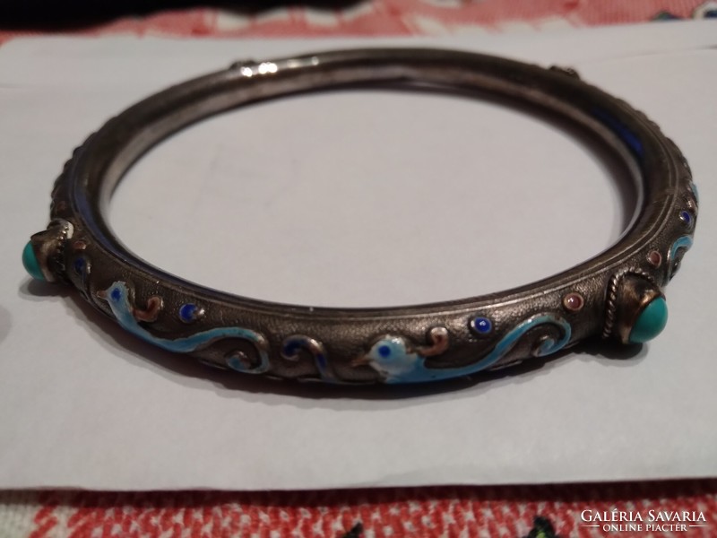 Silver enamel painted bird bracelet / karrief