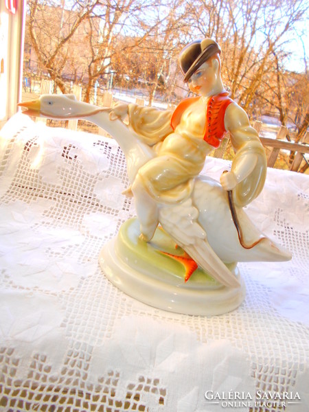 Herend porcelain figurine -ludas matyi height 20 cm, goose length 25 cm