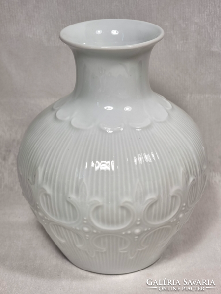 Royal porzellan bavaria kpm glazed white porcelain vase - 1960s Germany 1040/15