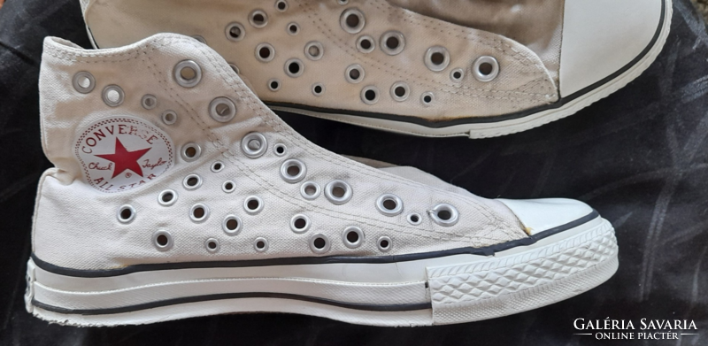 Old converse all stars ring sports shoes