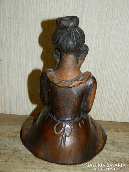 Larger-sized Fabian Zója ceramic girl