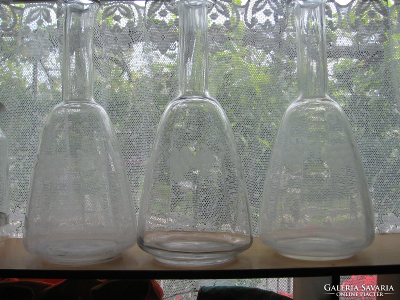 Régi szőlőfürtős porciós üveg palackok 3 db egyben 1 L