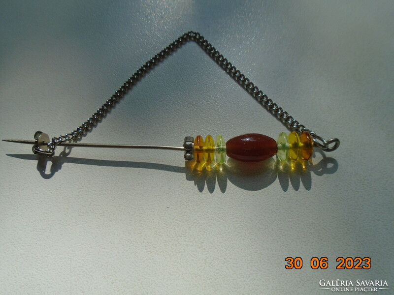 Hat pin with chain, amber pearl