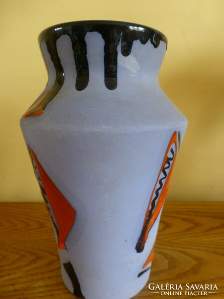 Abstract patterned ceramic vase with sunray marking