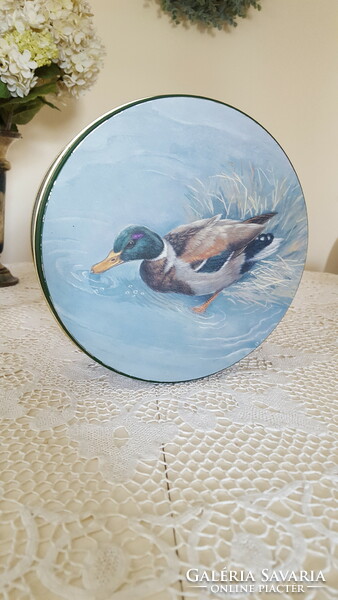 A very nice wild duck round metal box