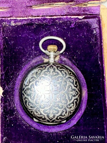 Silver pocket watch with art nouveau decoration in working condition