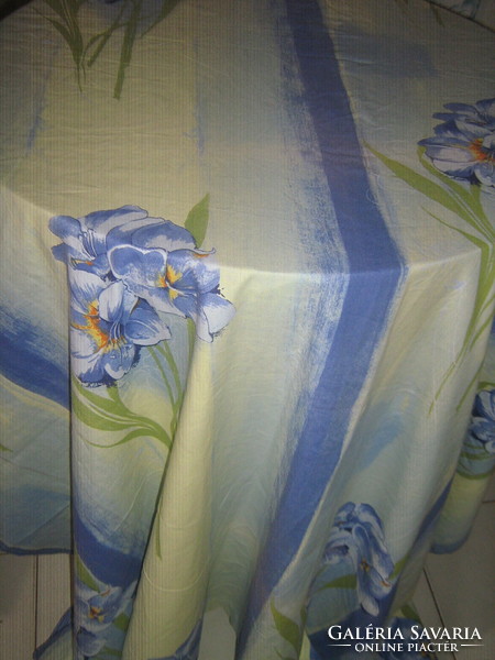 Blackout curtain with a beautiful floral lily pattern