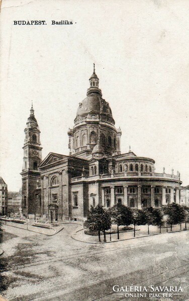 Bp - 059 Budapest walk, 1919 basilica (post clean)