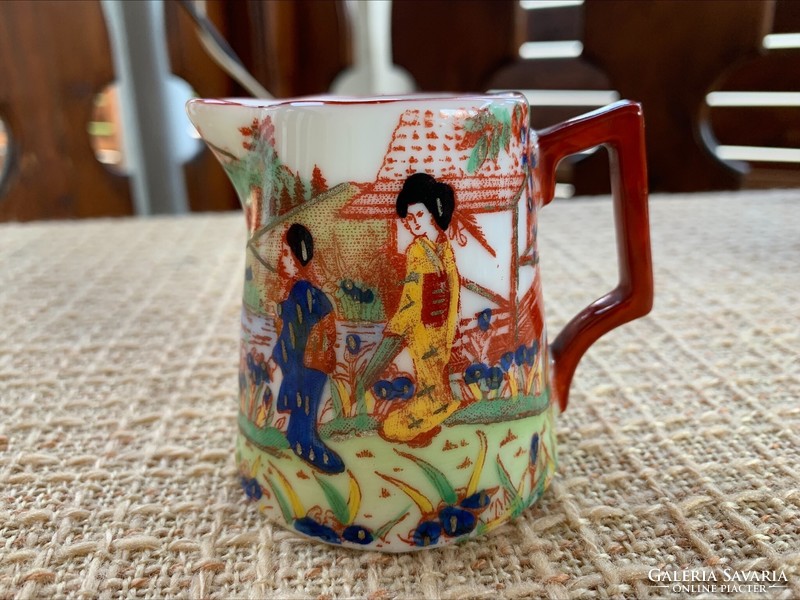 Antik kínai porcelán kávés csésze kiöntő és tejszínes