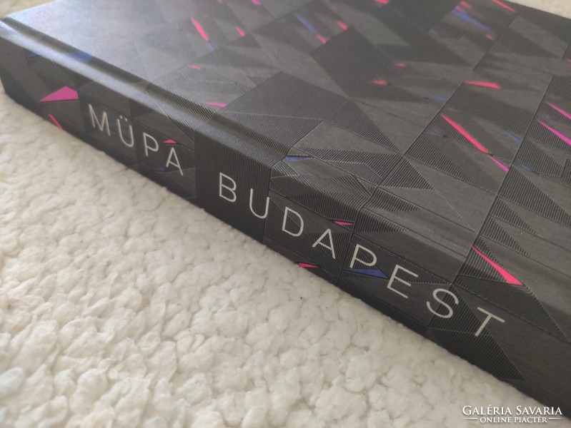 Müpa album with 3 cd attachments, müpa Budapest exclusive album