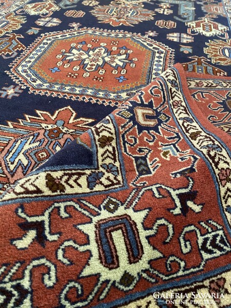Félantik Kézi Csomózású Azeri Kaukázusi szőnyeg 200x140