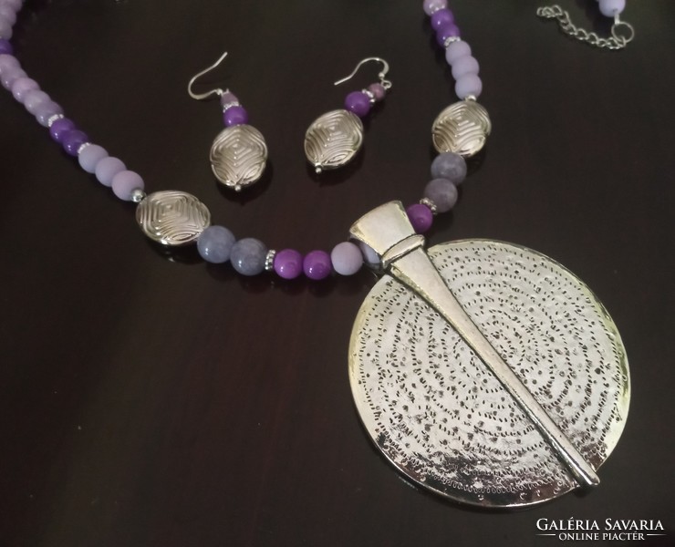 Semi-precious stone pearl string and earrings