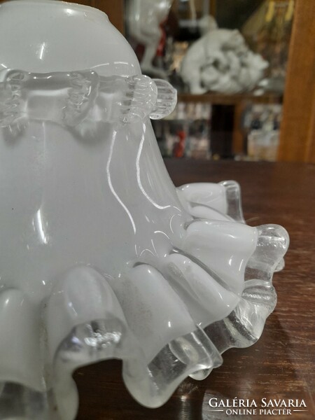 Thick milk glass lamp shade with ruffled edges. 21 Cm.
