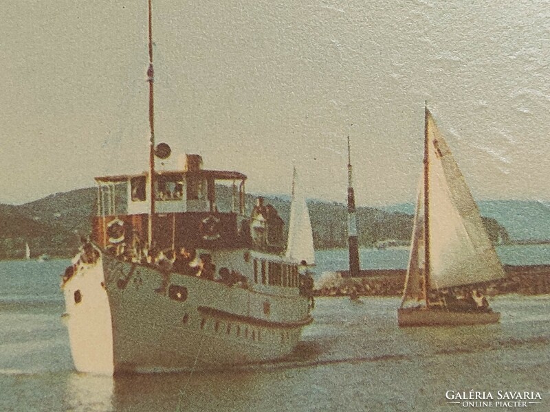 Régi képeslap Balaton kikötő hajók