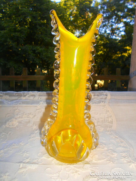 Handcrafted vividly colored thick-heavy Czech glass vase 21 cm