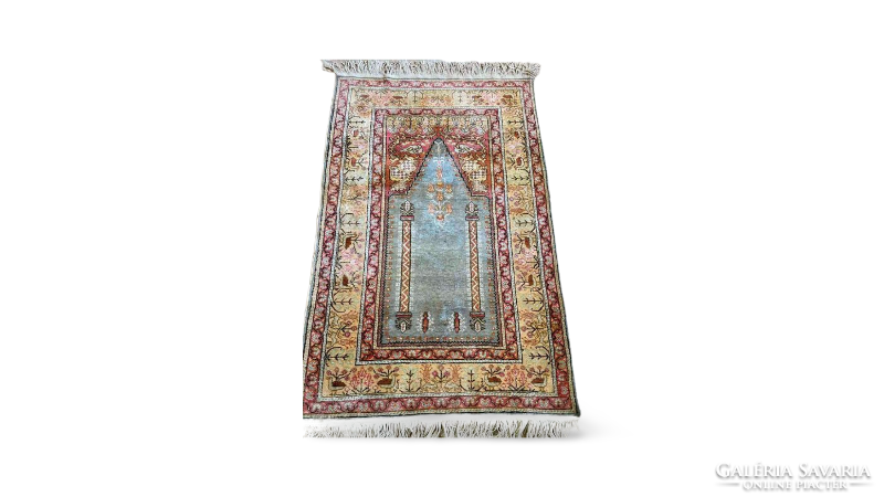 Kayseri 100% silk Persian carpet 150x90cm