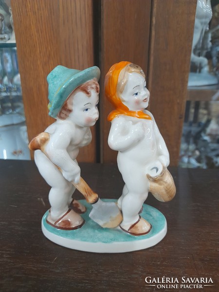 German, Germany katzhütte 1941-1958 hand-painted pair of children, porcelain figure. 13 Cm.