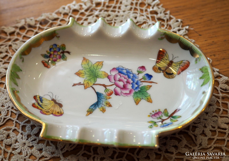 Herend oval, Victoria pattern ashtray