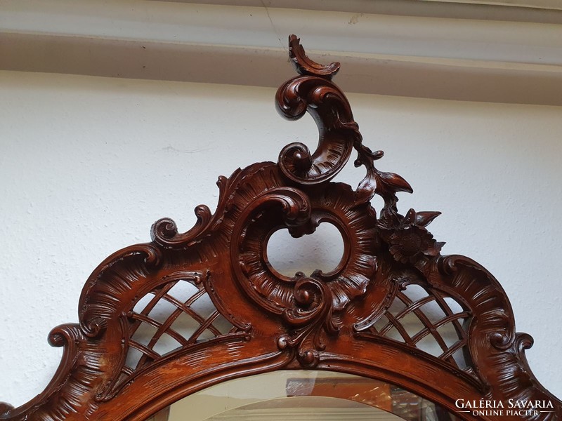 Baroque antique Venetian palace mirror with angel head for sale / rent