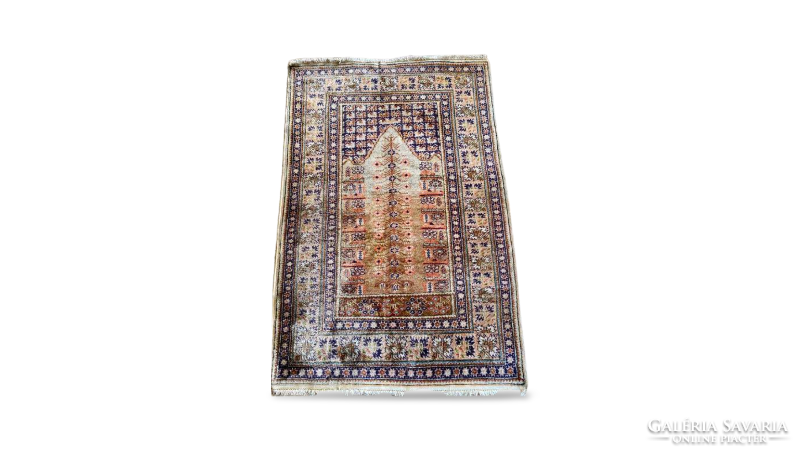 Kayseri antique silk carpet 134x90cm