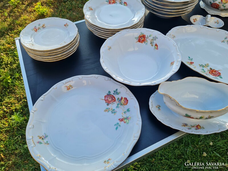 Zsolnay feathered flower pattern 25-piece dinnerware set