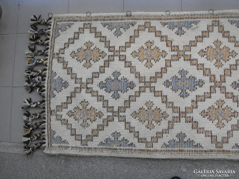 Retro gyapjú szőnyeg kézi 174 x 77 cm nem molyos, nem lyukas