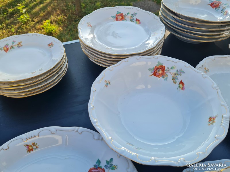 Zsolnay feathered flower pattern 25-piece dinnerware set