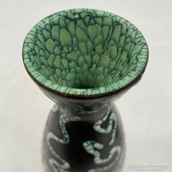 Pesthidegkúti "snake" váza - metál fekete, zöldeskék
