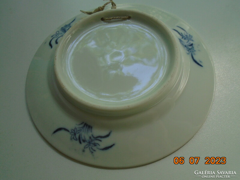 Antik  Kangxi kék-fehér mintás kínai tányér életképpel