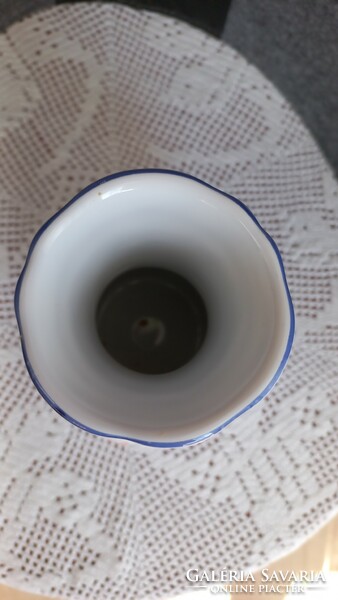 Herendi majolika váza, jelzett, kézzel festett, hibátlan, 19 X 6.5 cm