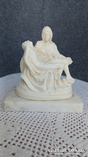 Vintage pieta, replica of Michelangelo's statue, alabaster(?) with L toni's name print 13 cm,