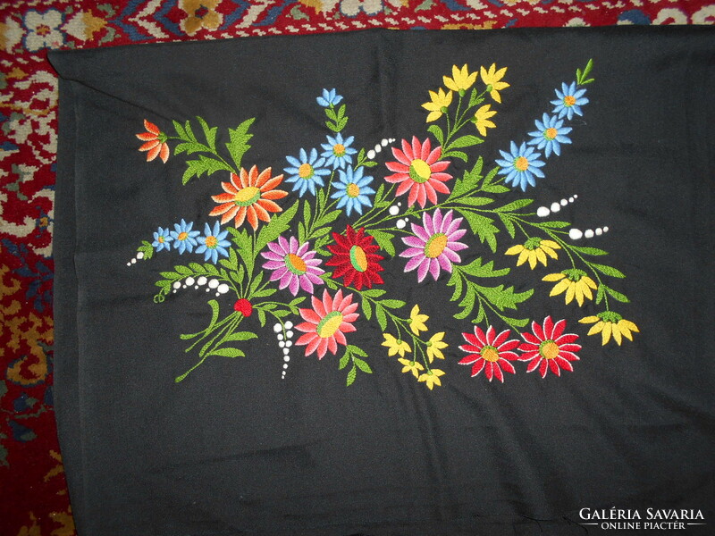 Decorative cushion embroidered on a black base, 45 cm x 59 cm