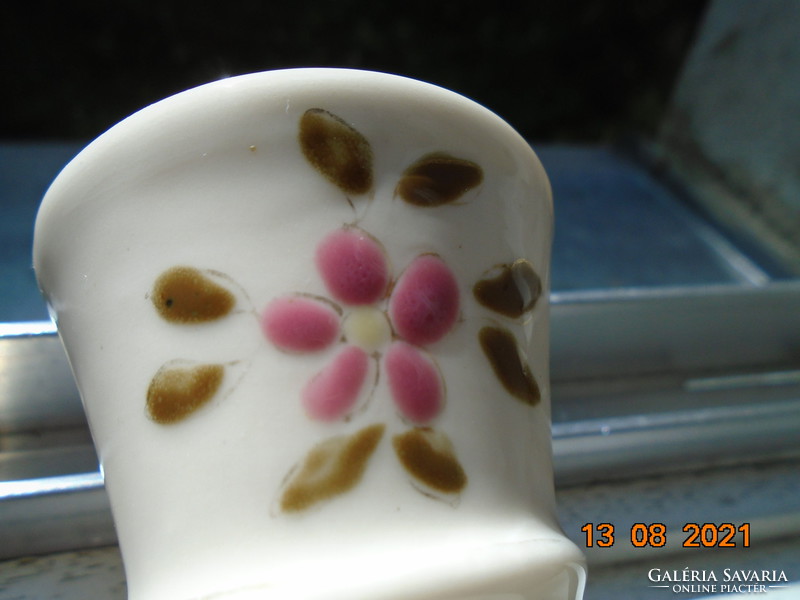 Antik Zsolnay jellegű, kézzel festett, kézzel is  számozott, virágos, pillangós majolika váza