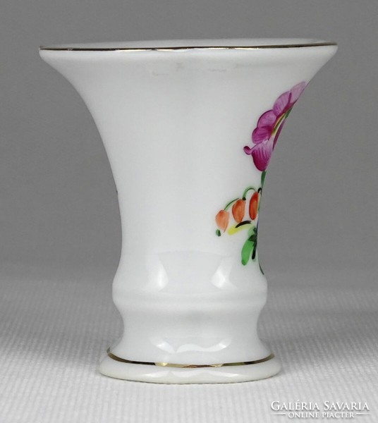 1N499 Herend porcelain violet vase with old flower pattern