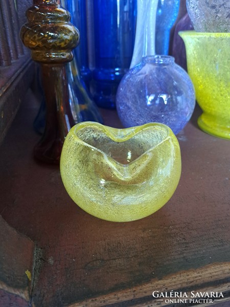 Sárga hamutartó hamuzó repesztett Fátyolüveg fátyol karcagi berekfürdői üveg Gyűjtői