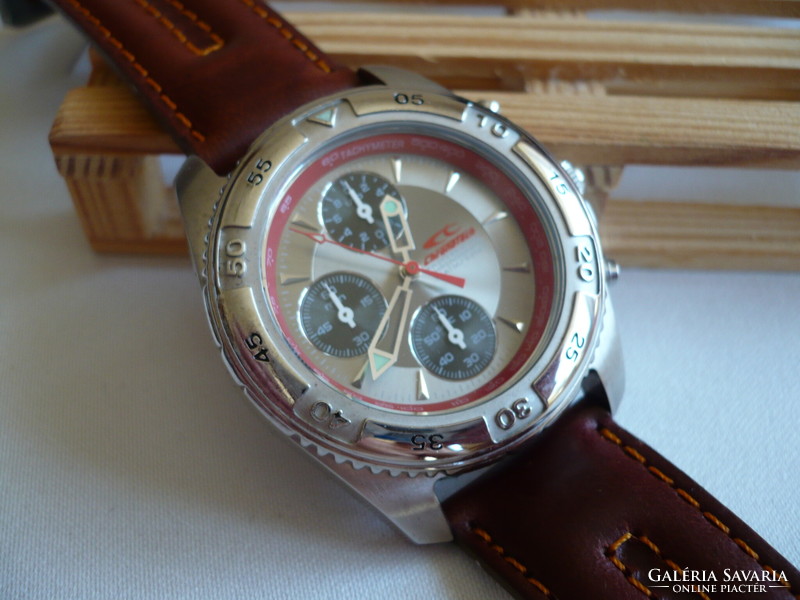 Chronotech with a never used beautiful and special chronograph gift box