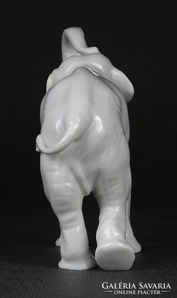 1N666 Régi kisméretű fehér bécsi Augarten porcelán elefánt figura 11.5 cm
