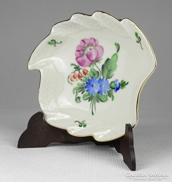 1N500 leaf-shaped Herend porcelain bowl ashtray with flower pattern