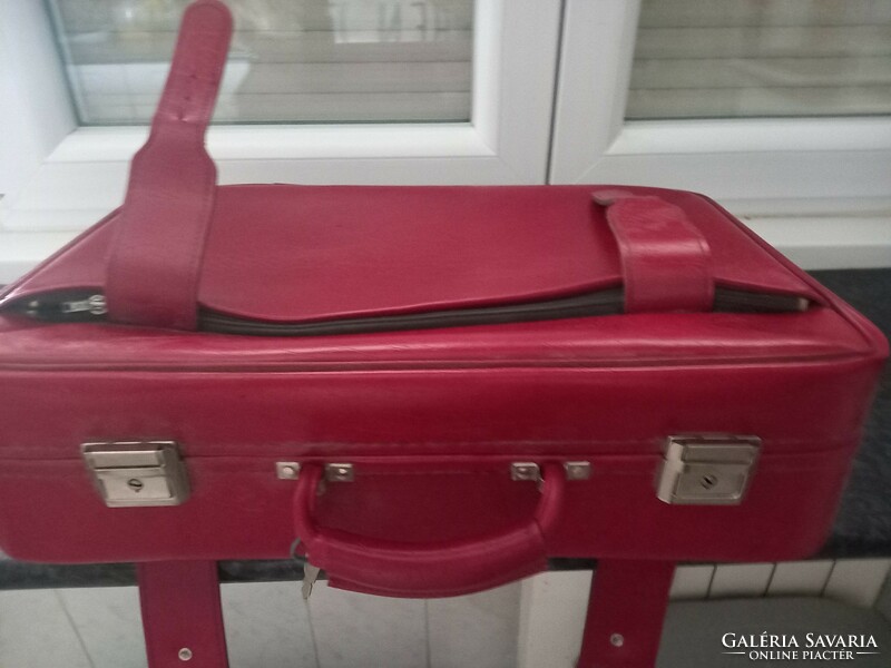 Original retro suitcase new