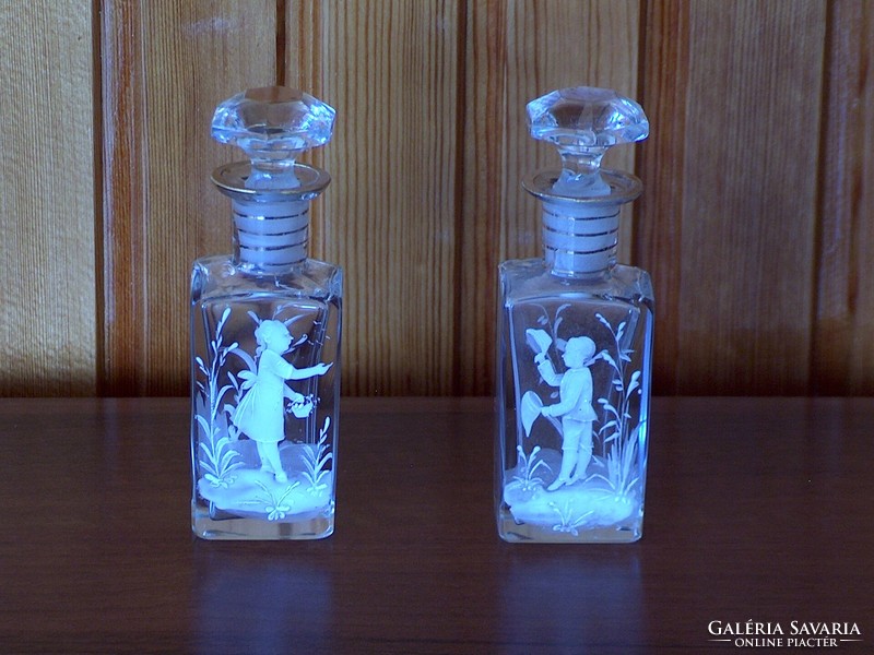 A pair of hand-painted art nouveau essence glass left in very nice condition