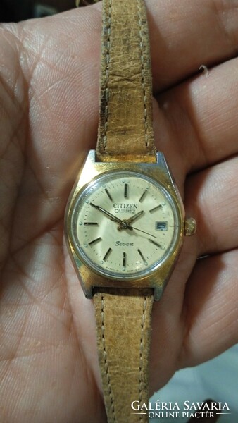Citizen quartz date women's watch, in good condition.