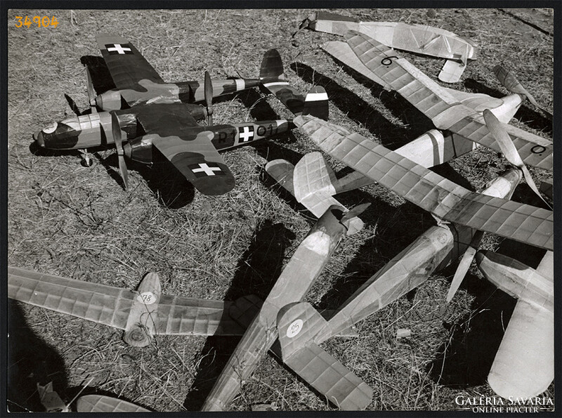 Larger size, photo art work by István Szendrő. Airplane models at a demonstration competition, 1930