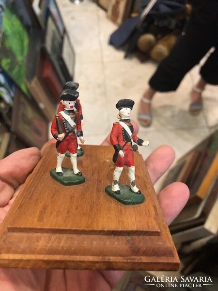 Lead soldiers, 3 pcs., xix. Century, in good condition, for collectors.