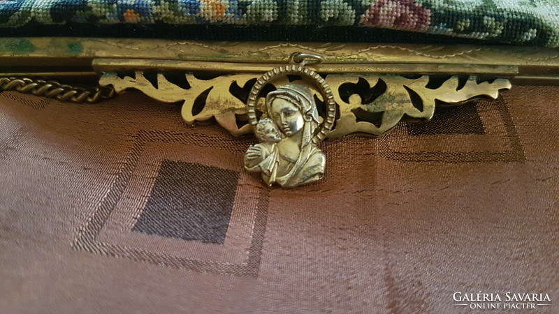 Religious, gold-plated pendant, Mary and the little Jesus (product in good condition)