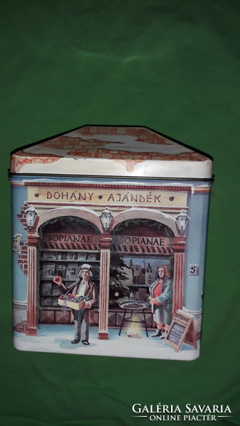 1996.retro fém lemez ház alakú SOPHIANAE cigaretta díszdoboz RITKA 15  x 12 X 9 cm a képek szerint
