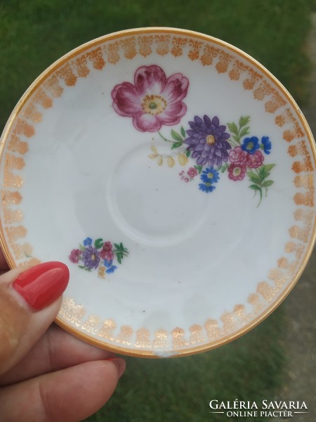 Zsolnay porcelán kistányér, kávéskészlet csésze alátét eladó!